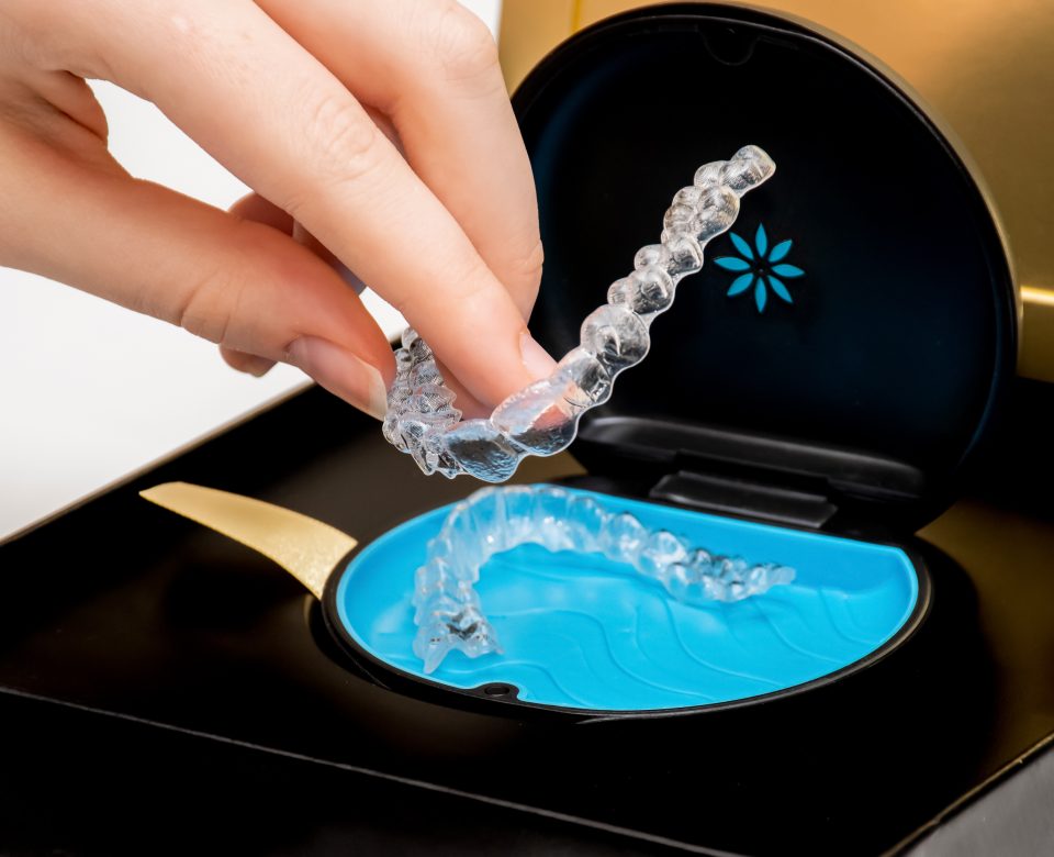 Sydney, Australia, 2021 08 23 Invisalign Aligners In A Storage Carry Case. Invisible Braces. Clear Teeth Straighteners. Clear Plastic Bracers